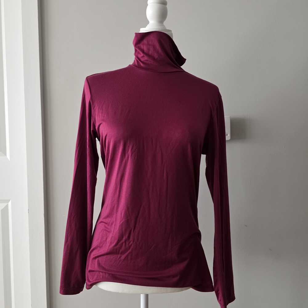 Uniqlo Heattech Magenta Pink Thin Layering Turtleneck